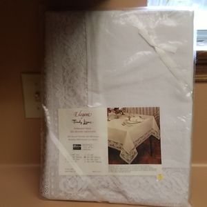 White lace tablecloth 68x90 Oblong